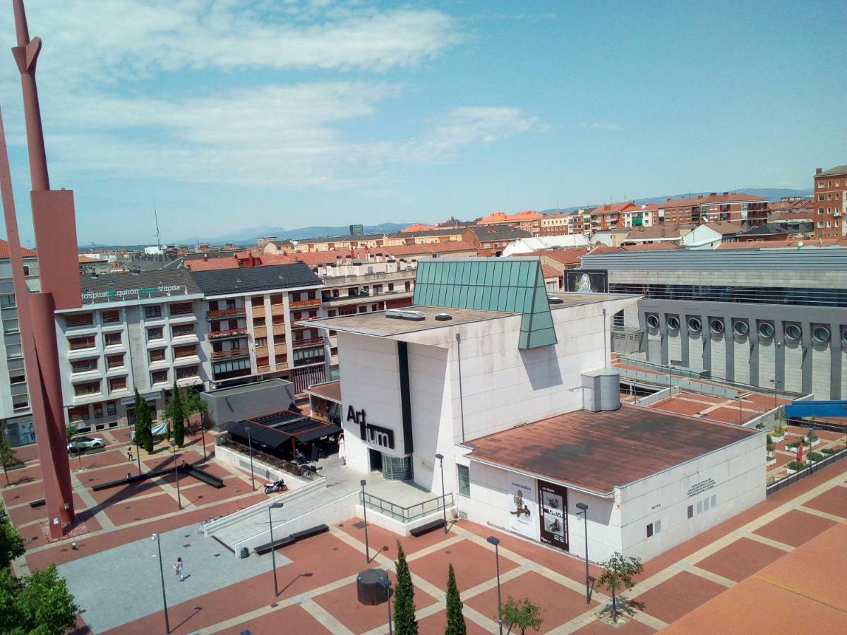 Hotel La Bilbaina Vitoria-Gasteiz Exterior foto